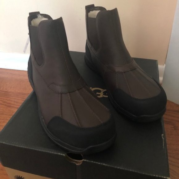 UGG Butte Chelsea waterproof fur leather boot. Cold weather boots. Size: 11, 12 - Picture 5 of 16